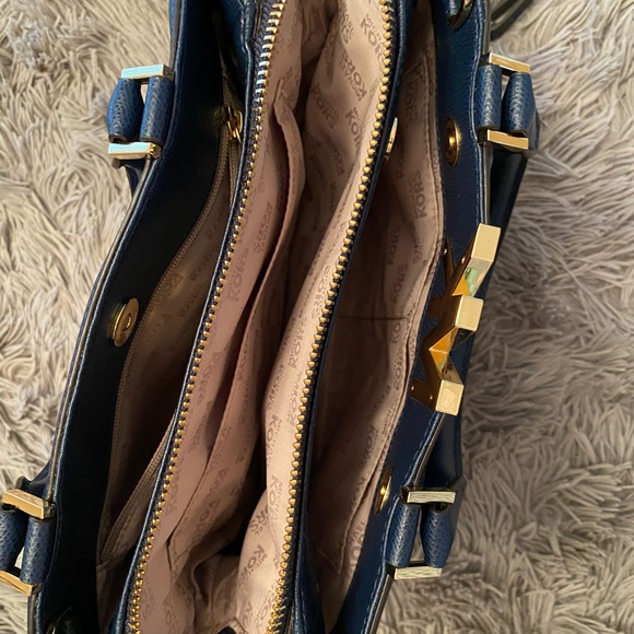 Navy Michael Kors purse and wallet - Picture 3 of 8